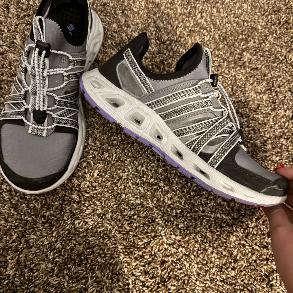 Columbia Okolona W Black and Gray Water/Hike Shoes with Lavender Highlights